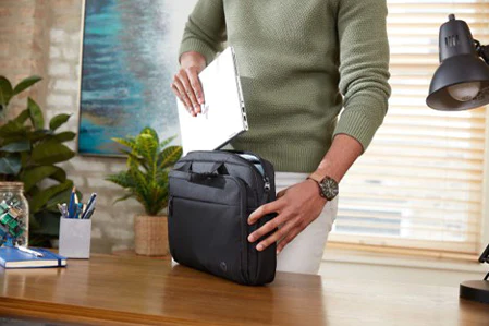 HP Renew 15.6 ビジネスバック