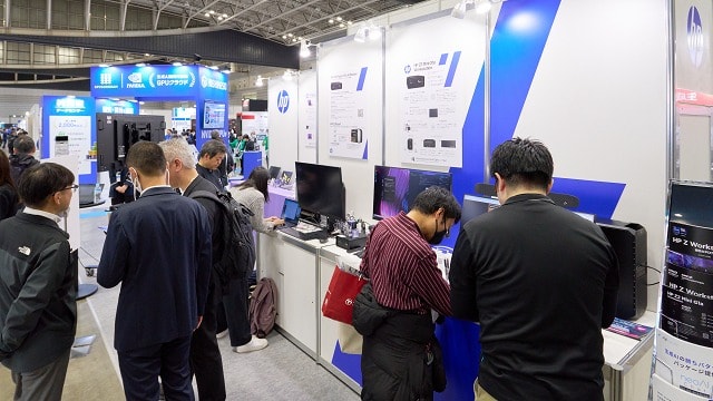 大盛況のHPブース