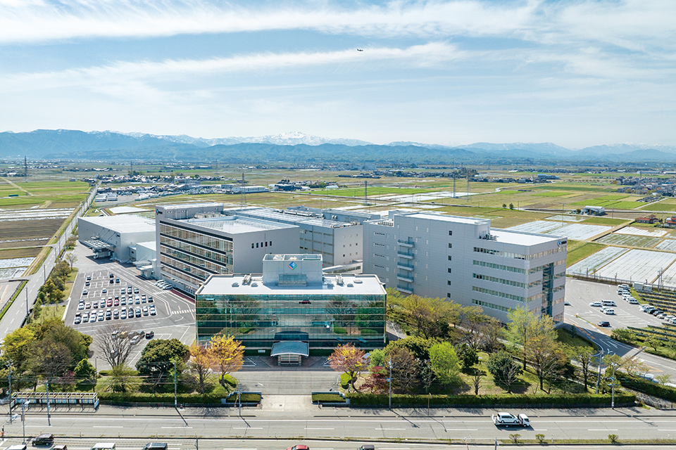 EIZO株式会社